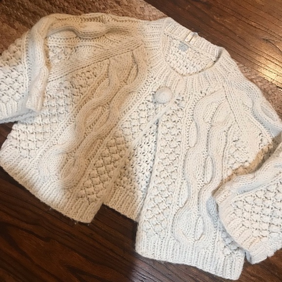 ▪️BB Dakota Cable Knit Shrug - Picture 1 of 9